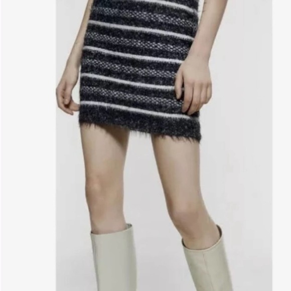 Zara Striped Sweater Mini Skirt‎ - Picture 1 of 6